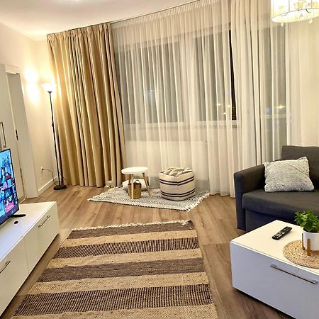 Moonlight Charming Shelter - 3Br 180º Balcony View Appartement Oradea Buitenkant foto
