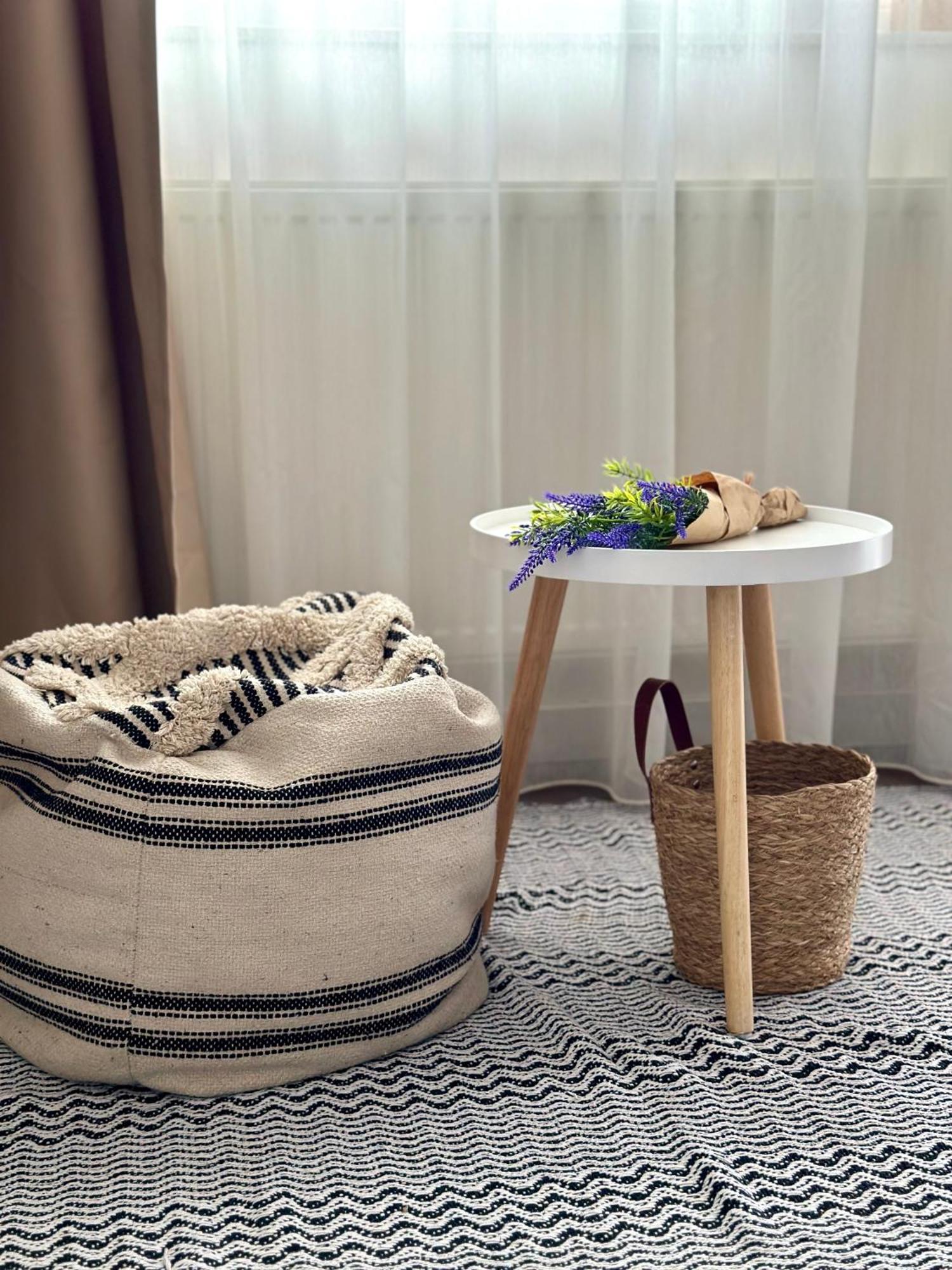 Moonlight Charming Shelter - 3Br 180º Balcony View Appartement Oradea Buitenkant foto